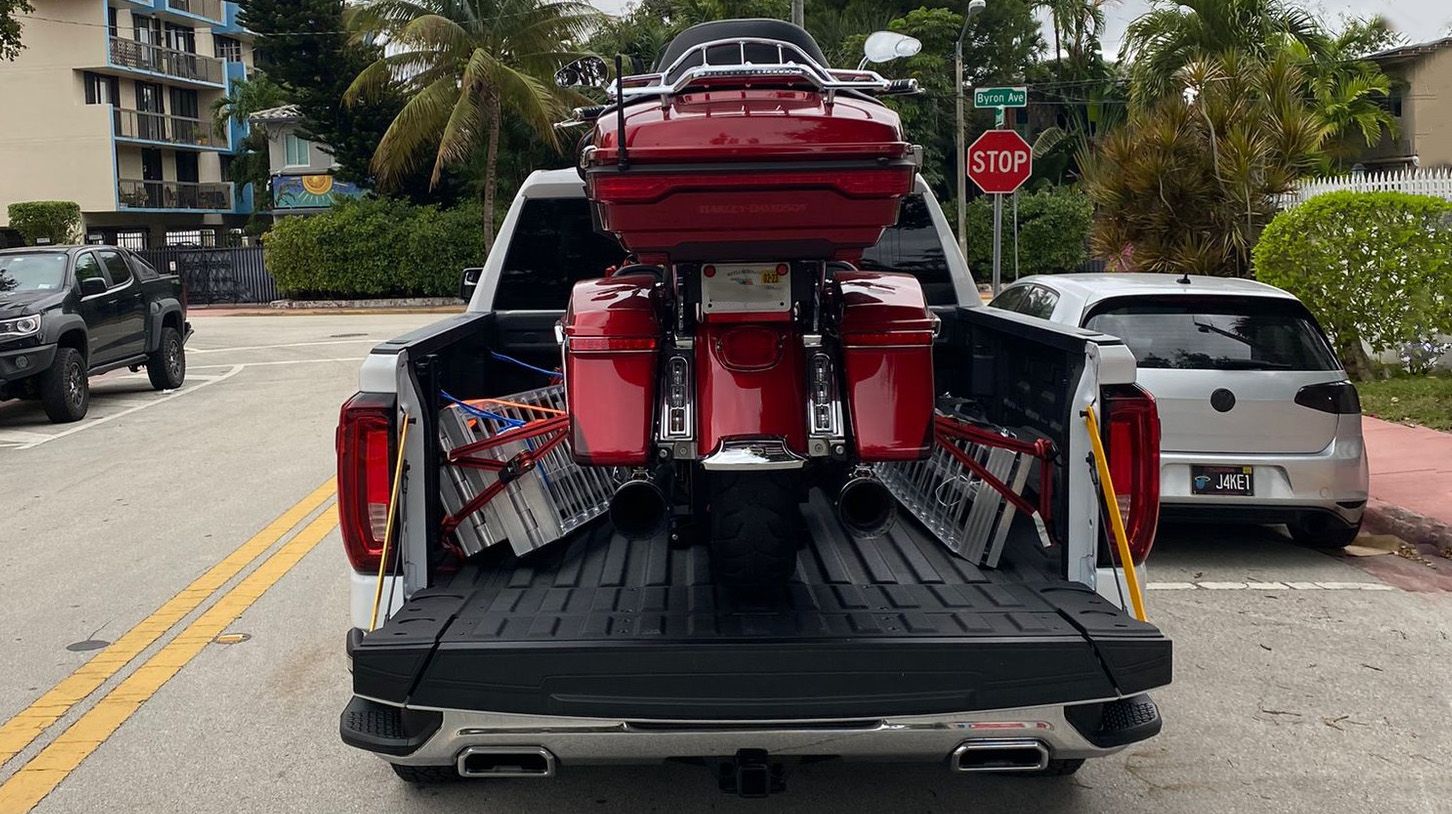 Breaks down and folds for transport