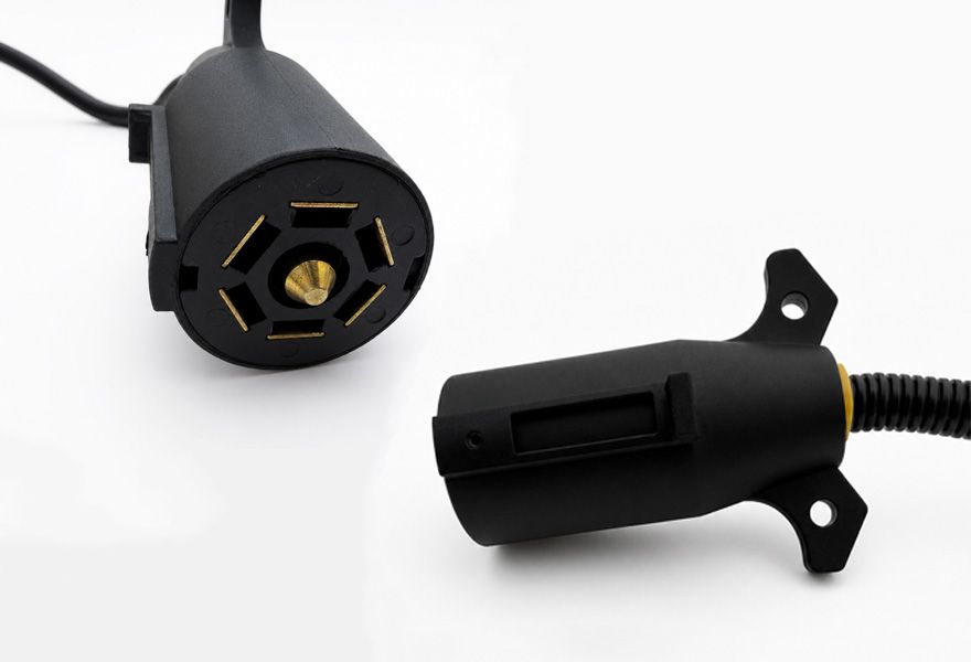 7-way RV blade connector plug
