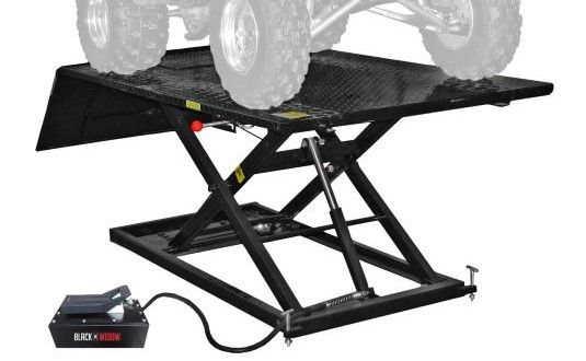 Smooth air-over-hydraulic lift height controlled with foot pedal