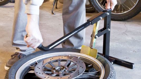 Leveraged Tire Bead Breaker