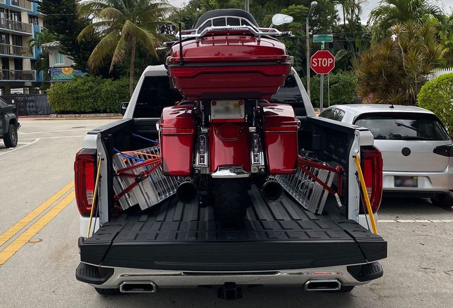 Three-Piece Folding Design for Easy Transport