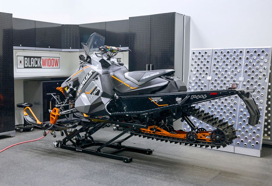 Lifts up to 750 lbs. 