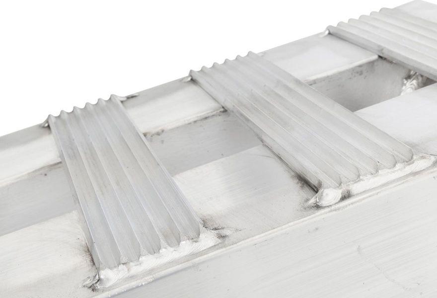 close-up of serrated aluminum ramp rungs