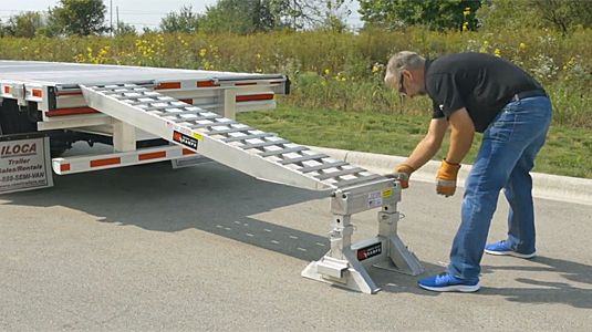 Pin-end ramps securely connect to stand