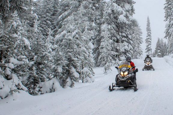 Card image cap for 10 of the Best Snowmobile Destinations in North America