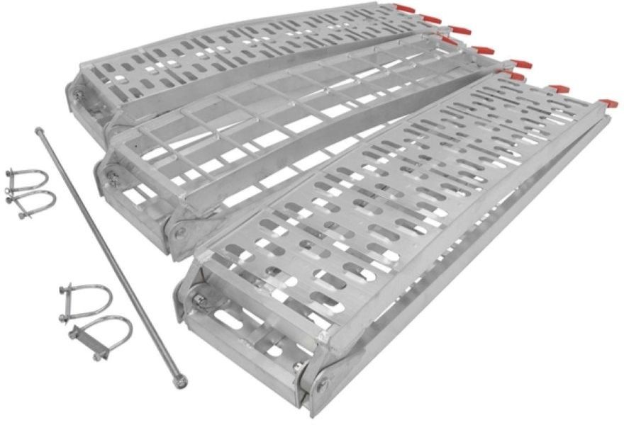 Folding wide loading ramp