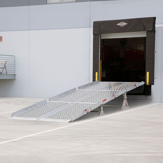 18-101-270-06-MYR 22 6 L x 101 W Aluminum Portable Modular Box Truck Ramp System  30000 lb Capacity