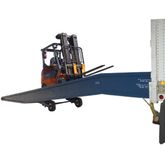 30SYS7036L 36 L x 70 W 30000 lb Capacity Bluff Steel Yard Ramp