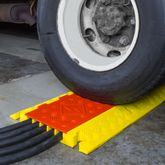 CP5X125-GP-OY 5-Channel Linebacker Cable Protector for 133 Dia Cables 1